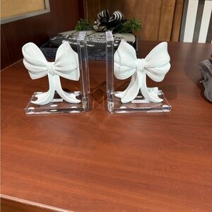 Elegant White Bow Bookends